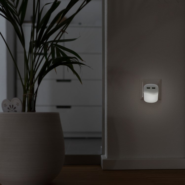 Nattlampe med USB-porter